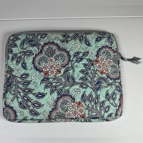 Vera Bradley Quilted Floral Computer Case - Picture 3 of 5